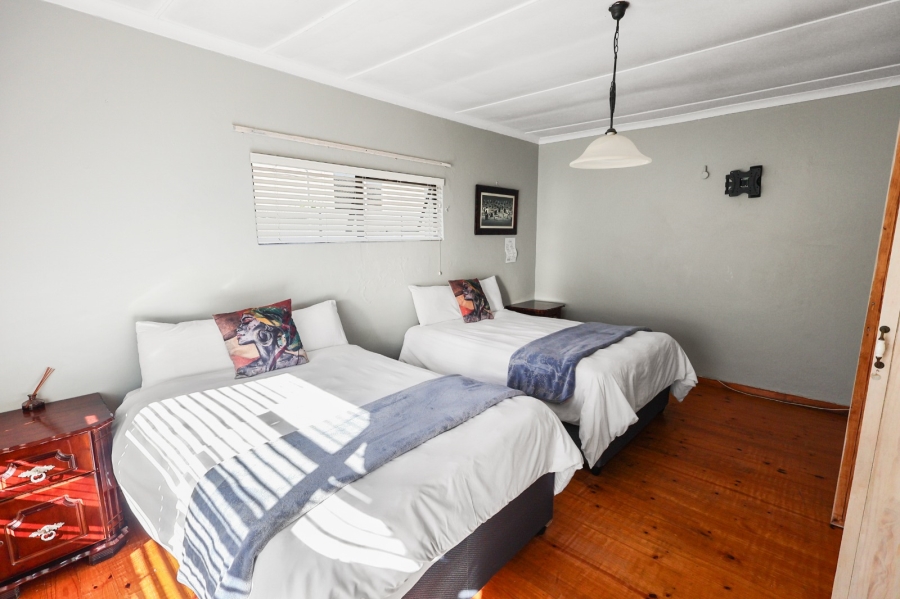 To Let 5 Bedroom Property for Rent in Vincent Eastern Cape